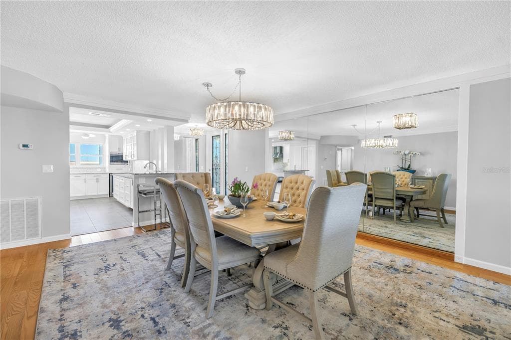 6020 SHORE BOULEVARD S 712 photo 17