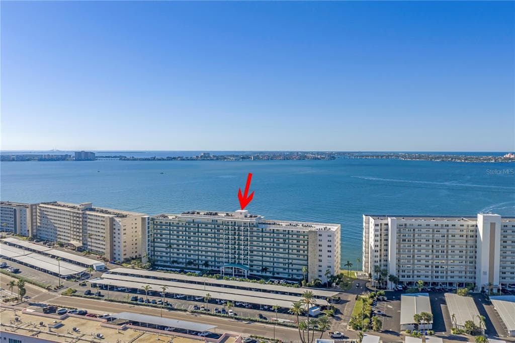 6020 SHORE BOULEVARD S 712 photo 1