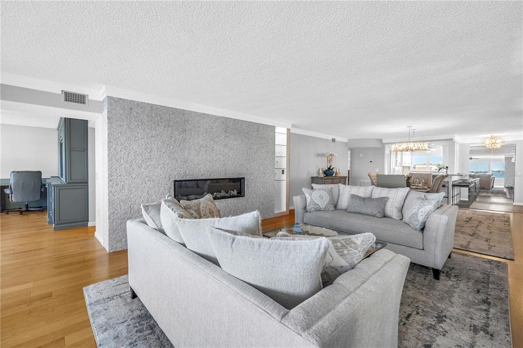 6020 SHORE BOULEVARD S 712 photo 21