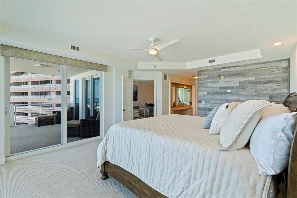 1350 GULF BOULEVARD 704 photo 18