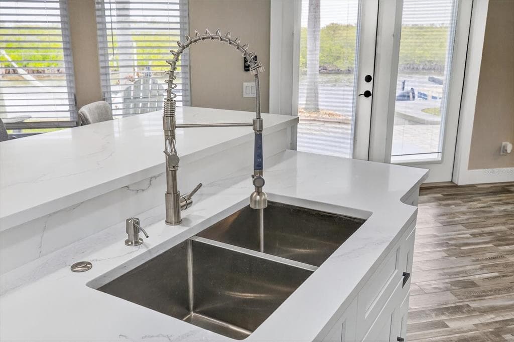 4111 MARINE PARKWAY photo 23
