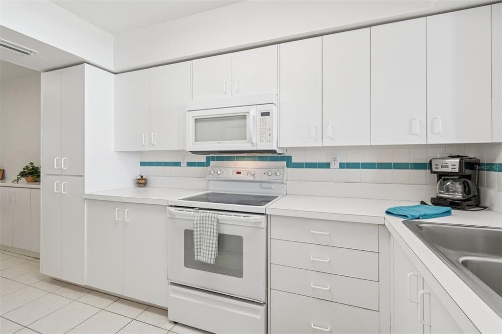 6105 BAHIA DEL MAR CIRCLE 686 photo 16