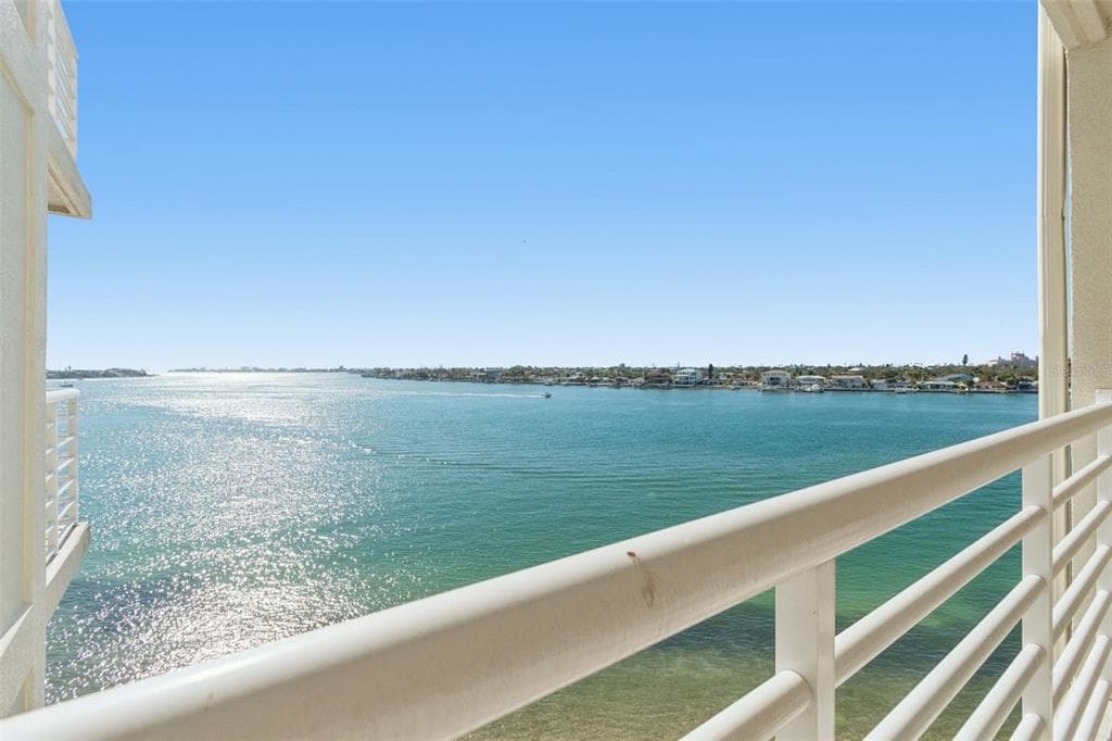 6105 BAHIA DEL MAR CIRCLE 686 photo 7