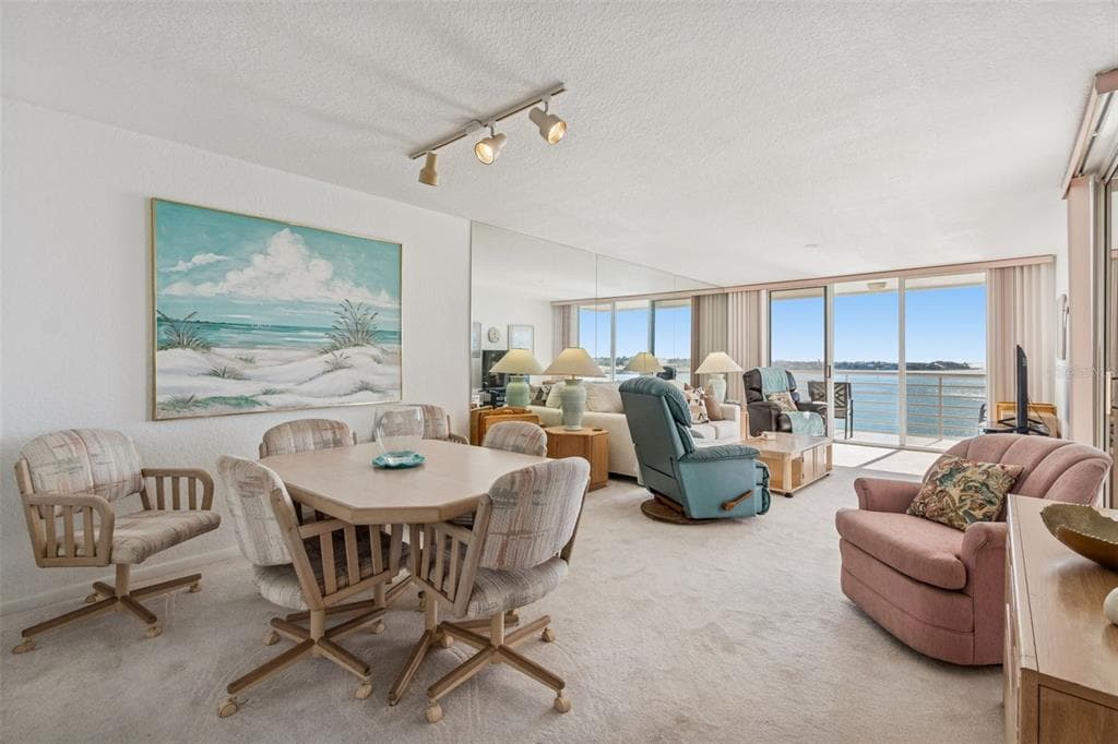 6105 BAHIA DEL MAR CIRCLE 686 photo 3