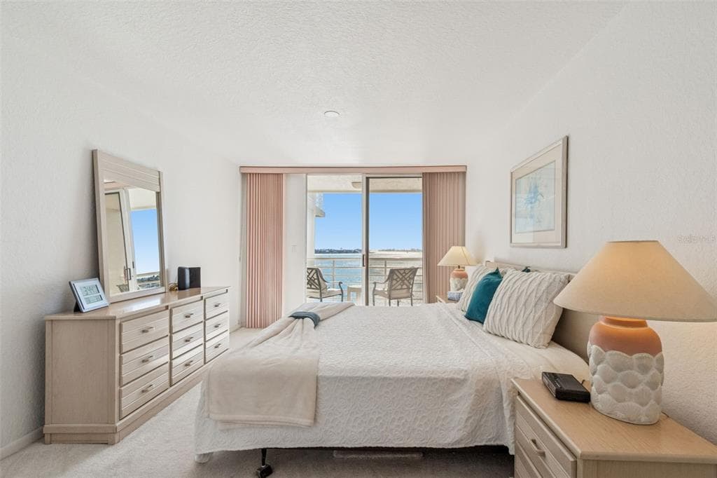 6105 BAHIA DEL MAR CIRCLE 686 photo 20