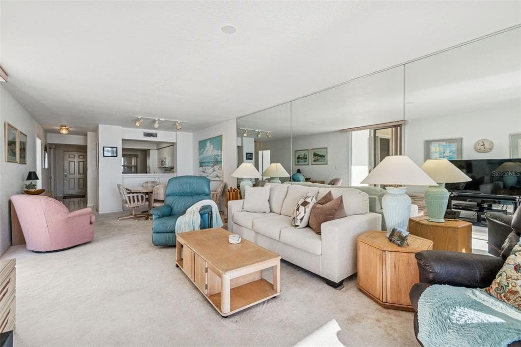 6105 BAHIA DEL MAR CIRCLE 686 photo 11
