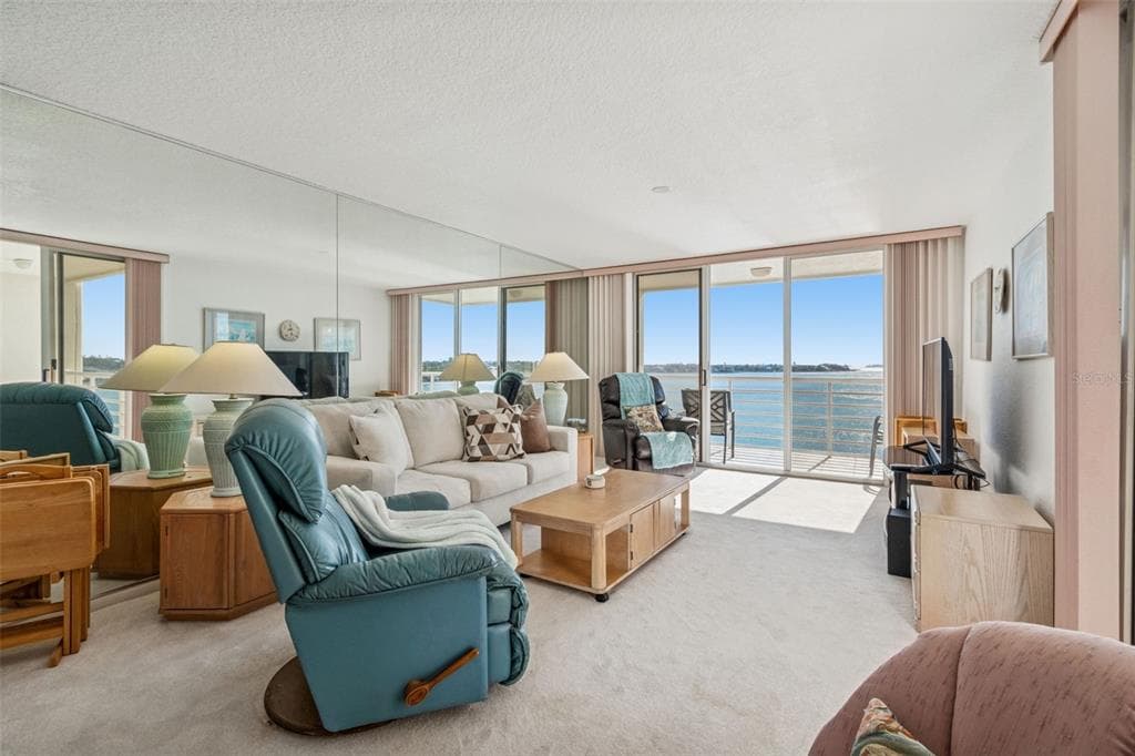 6105 BAHIA DEL MAR CIRCLE 686 photo 4