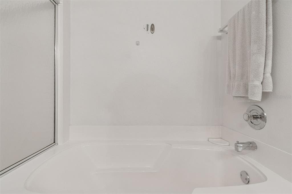 6105 BAHIA DEL MAR CIRCLE 686 photo 25