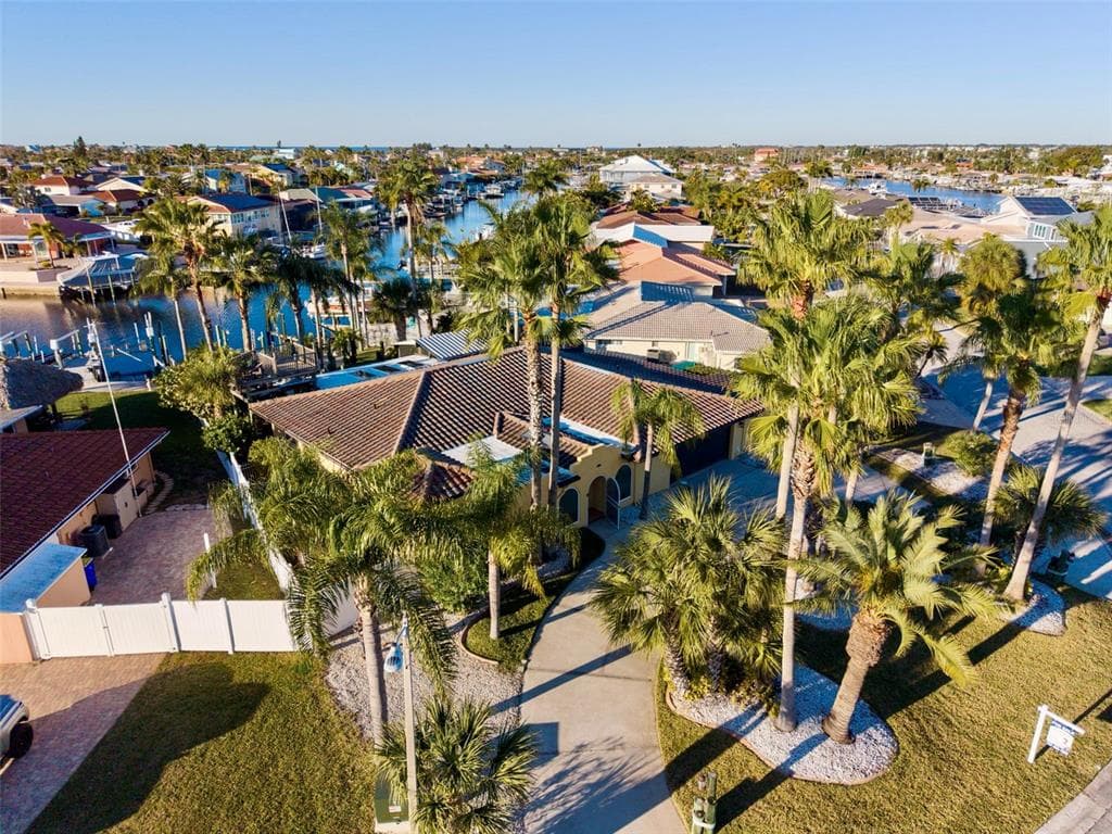 4951 GALLEON COURT 1
