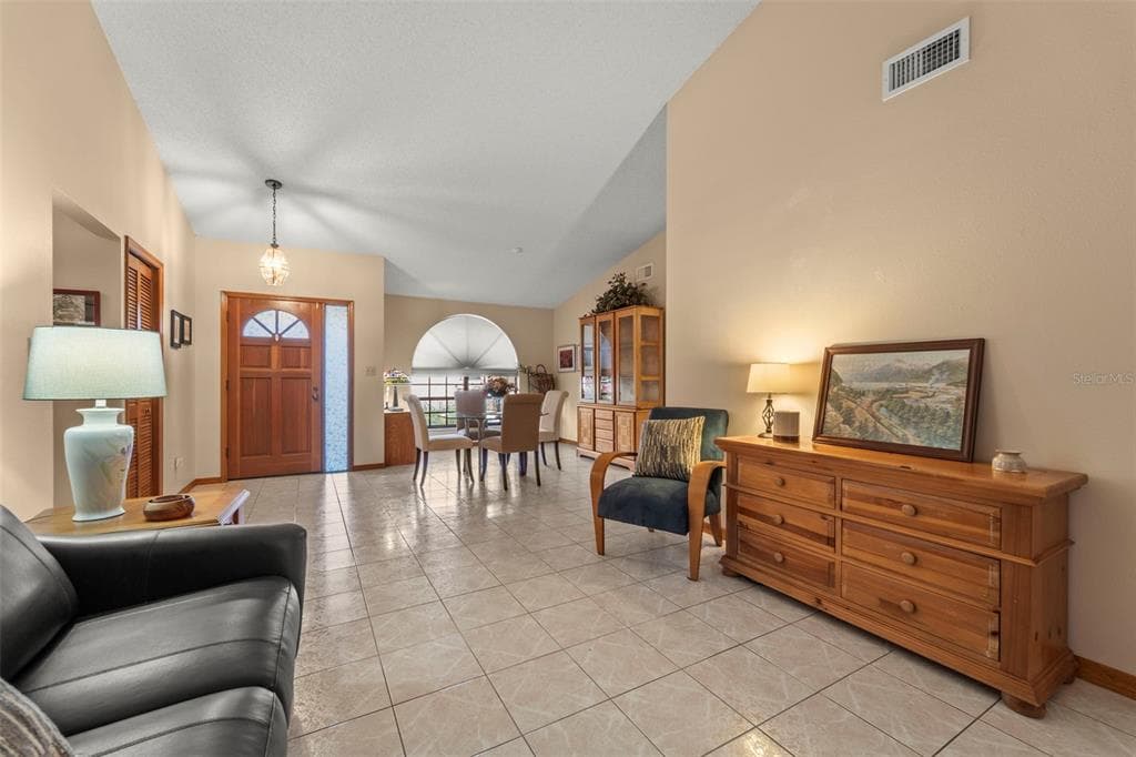 1843 JUANITA COURT photo 11
