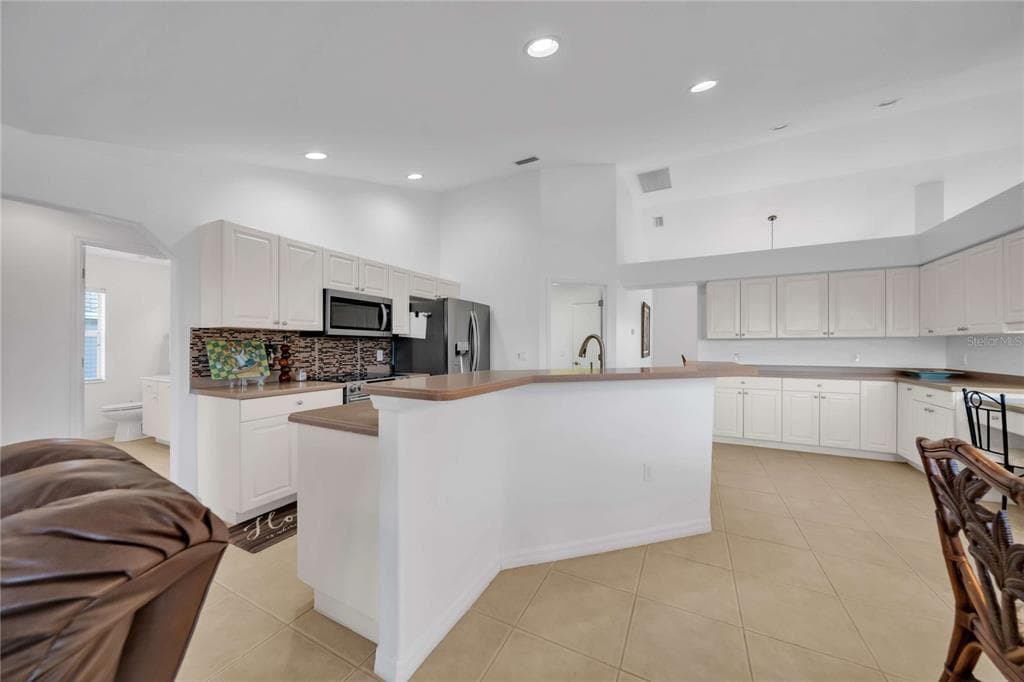 240 WHITE MARSH LANE photo 14