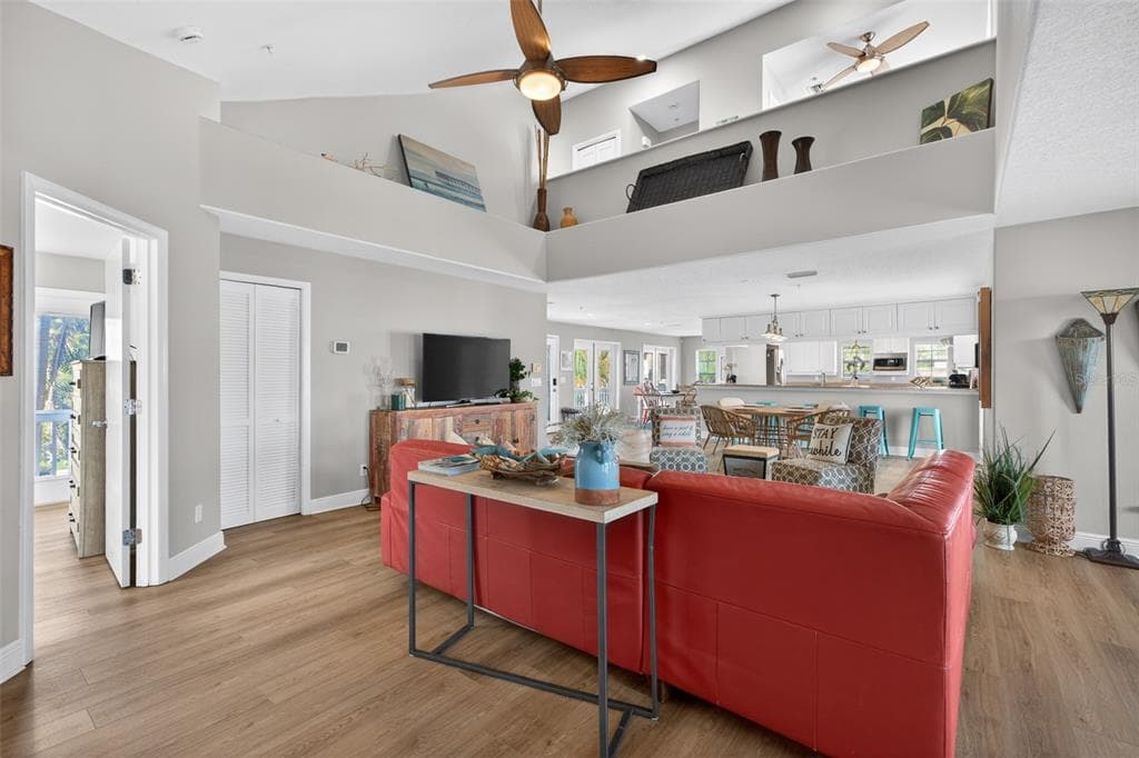 1902 ARROWHEAD DRIVE NE photo 18