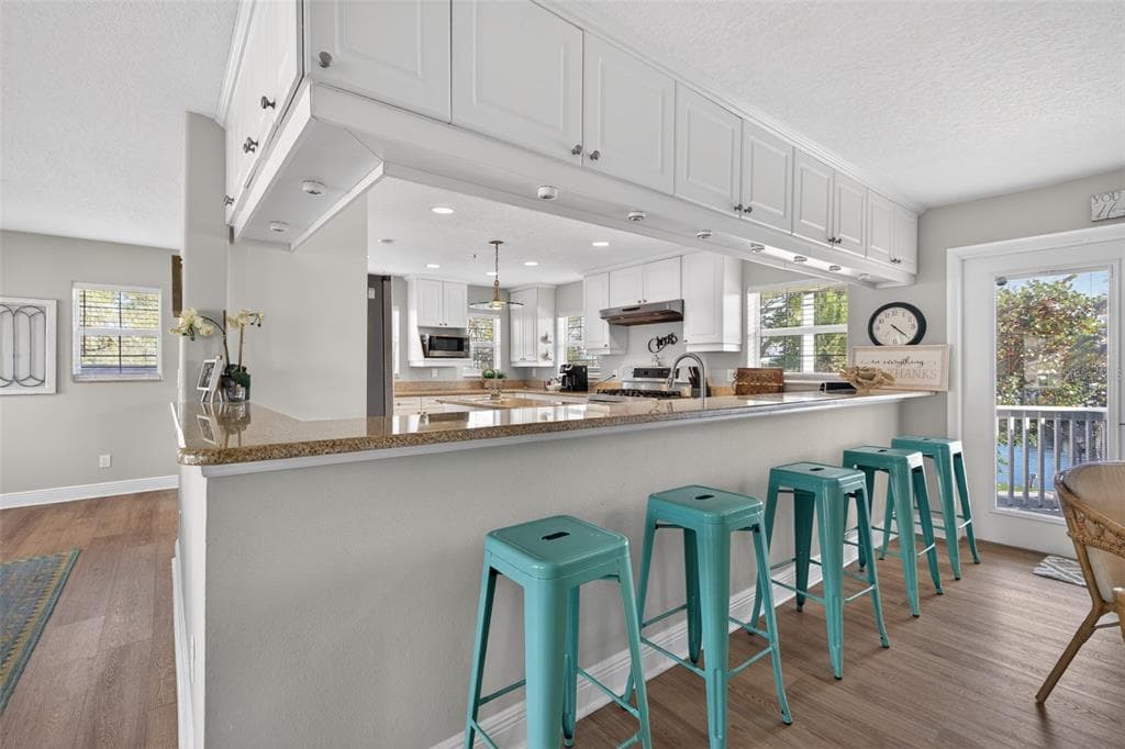 1902 ARROWHEAD DRIVE NE photo 8