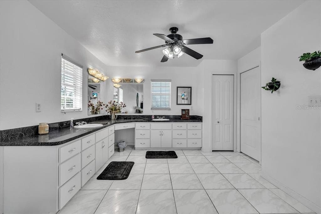 3900 COLONY COURT photo 19
