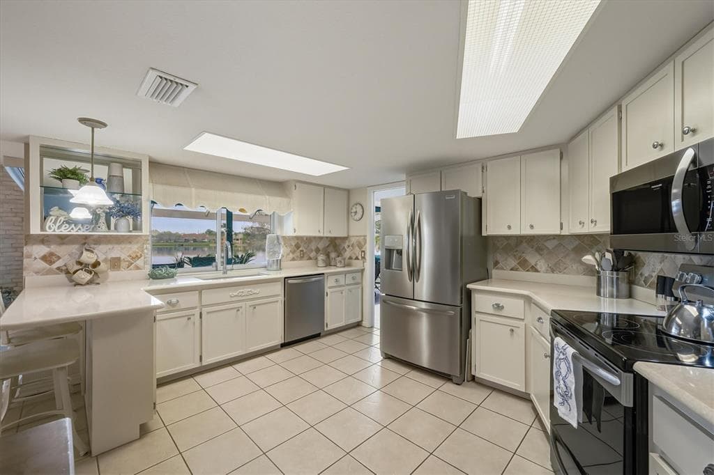 12577 SW KINGS ROW photo 20