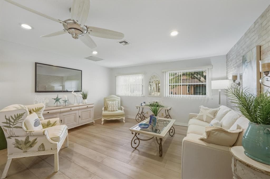 12577 SW KINGS ROW photo 9