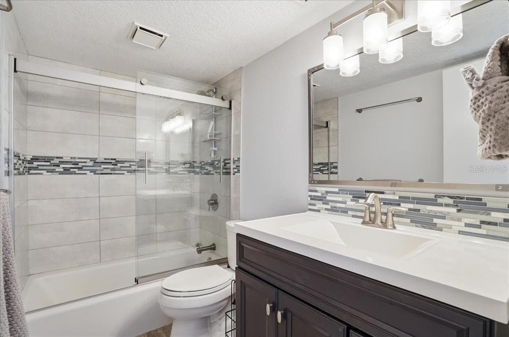 205 POMPANO DRIVE SE B photo 19