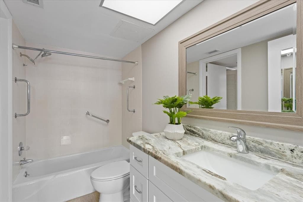 4900 BRITTANY DRIVE S 610 photo 15