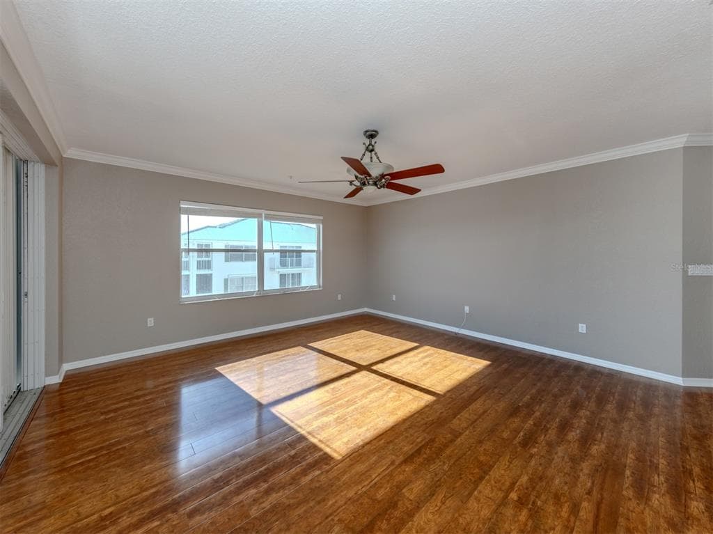 200 HARBOR WALK DRIVE 155 photo 16