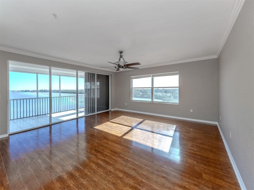 200 HARBOR WALK DRIVE 155 photo 12
