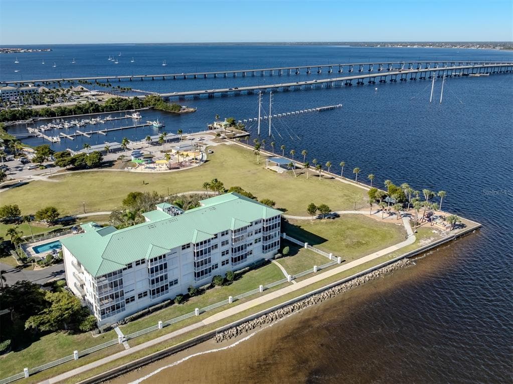 200 HARBOR WALK DRIVE 155 photo 5