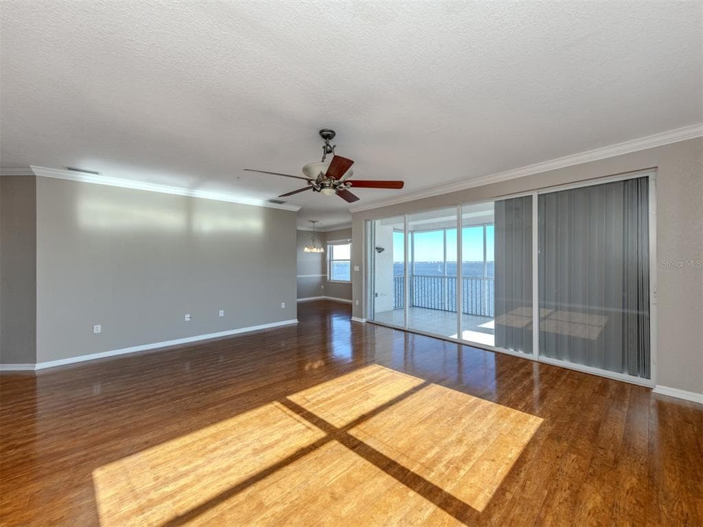 200 HARBOR WALK DRIVE 155 photo 18