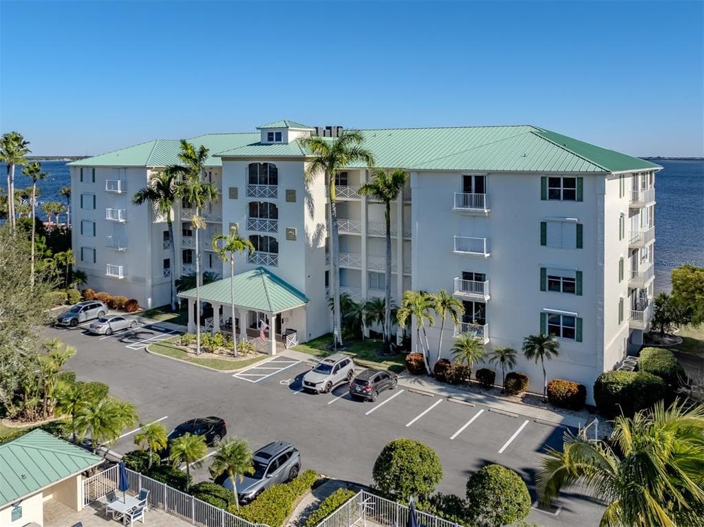 200 HARBOR WALK DRIVE 155 photo 8