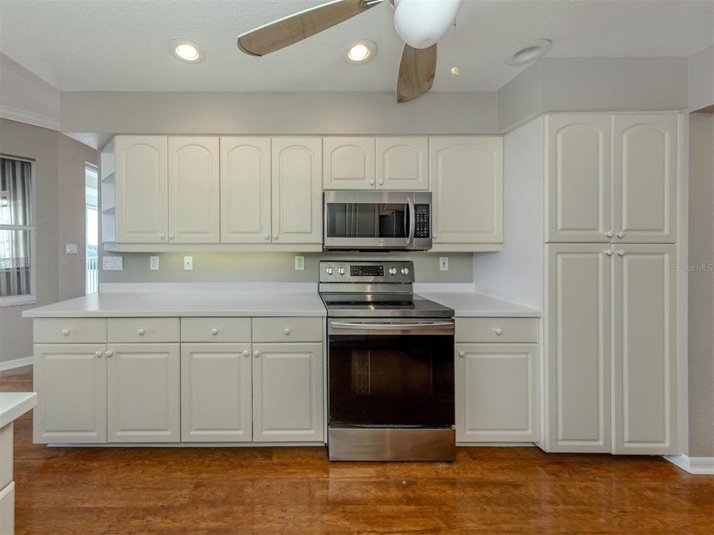 200 HARBOR WALK DRIVE 155 photo 25