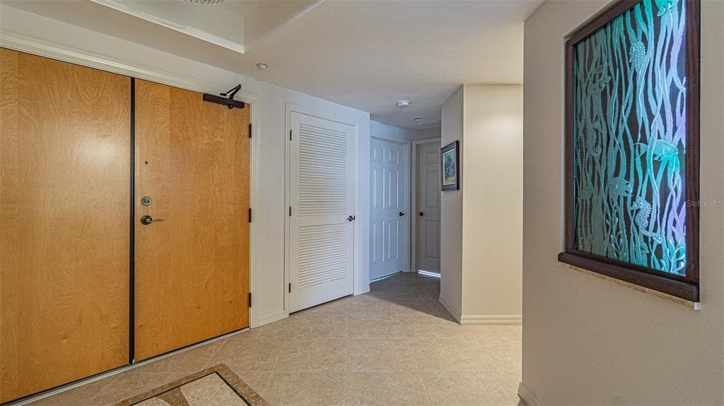 1370 GULF BOULEVARD 703 photo 3