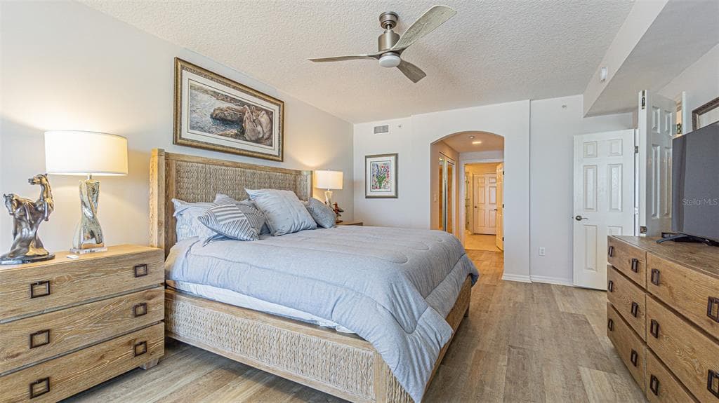 1370 GULF BOULEVARD 703 photo 14