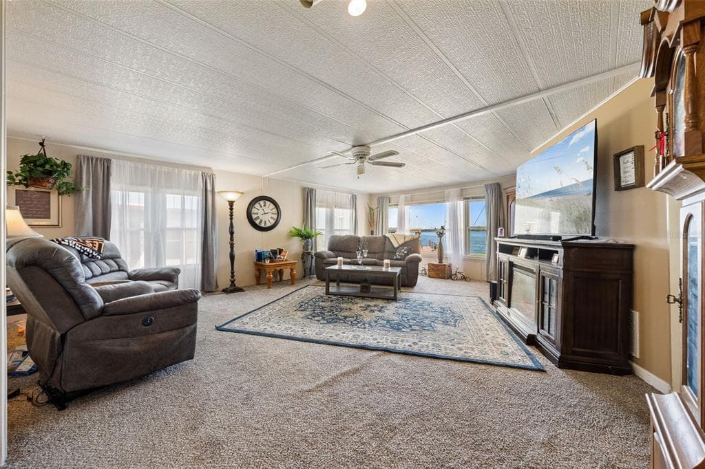 121 BONNIE DRIVE 2