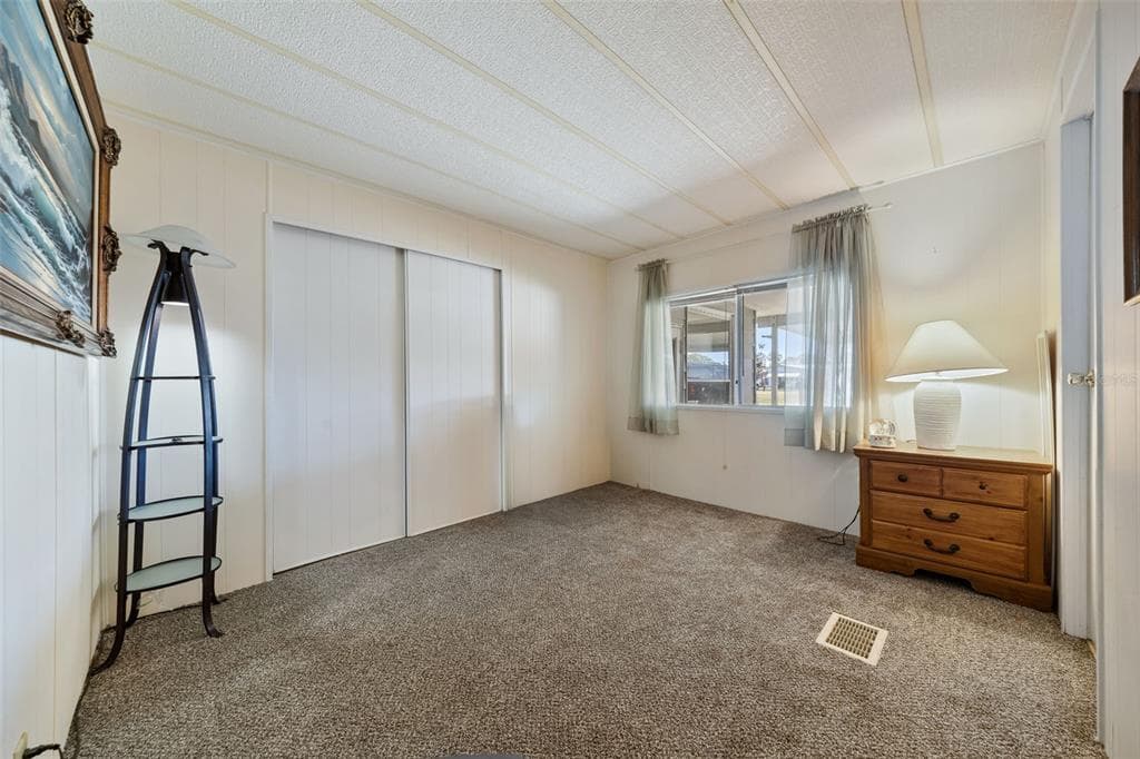 121 BONNIE DRIVE photo 6