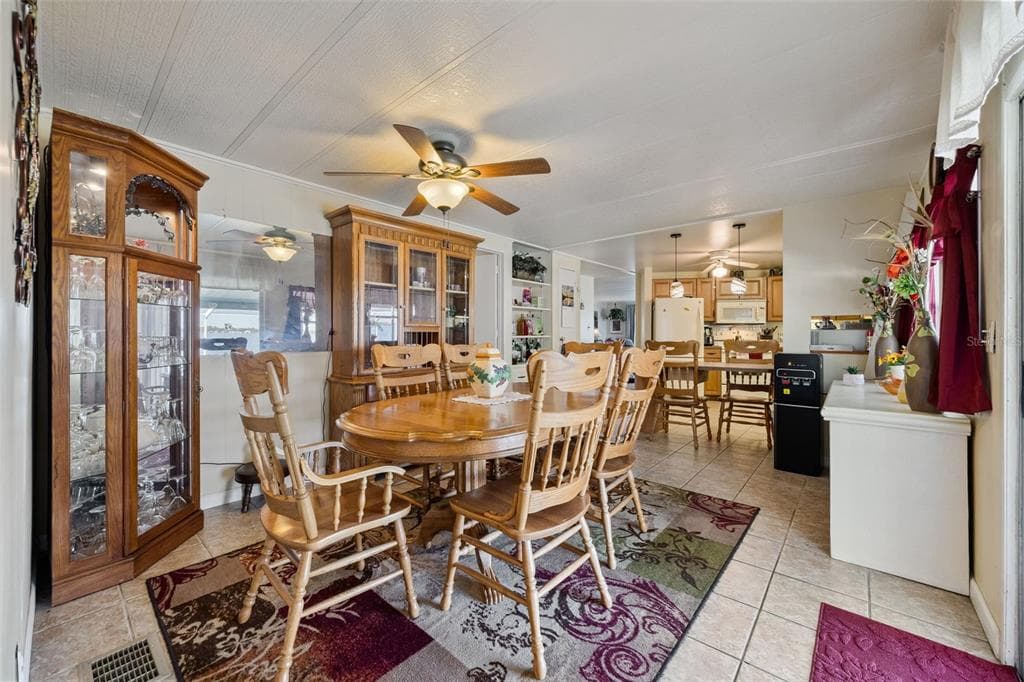 121 BONNIE DRIVE photo 17
