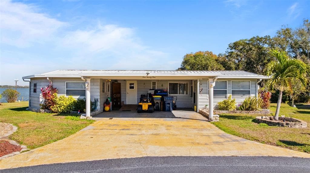 121 BONNIE DRIVE 1