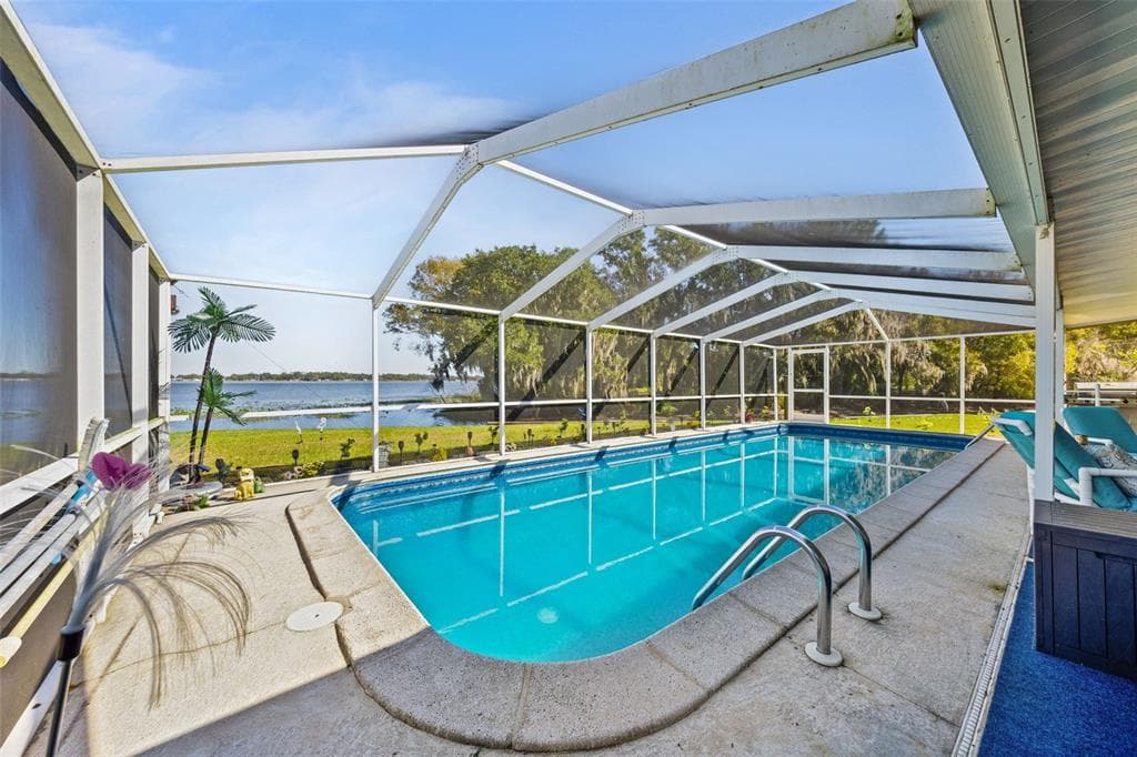 121 BONNIE DRIVE photo 24