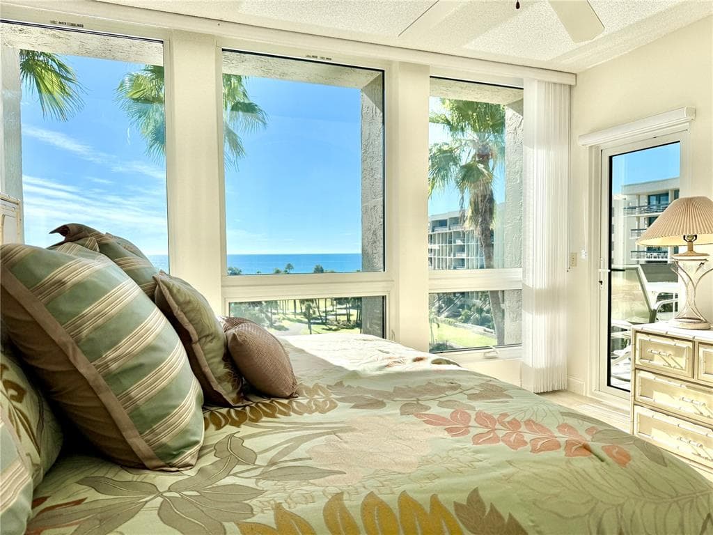 1105 GULF OF MEXICO DRIVE 401 photo 5