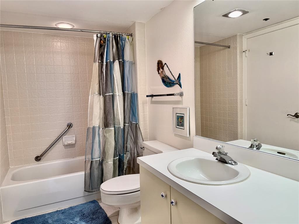 1105 GULF OF MEXICO DRIVE 401 photo 20