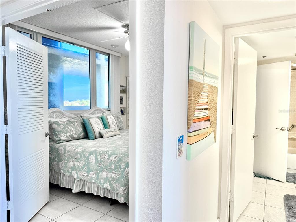 1105 GULF OF MEXICO DRIVE 401 photo 18