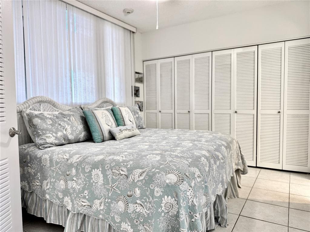1105 GULF OF MEXICO DRIVE 401 photo 21