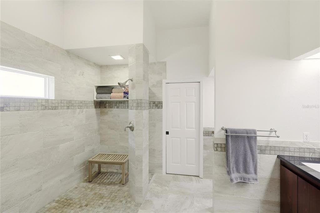 12806 7TH AVENUE NE photo 17