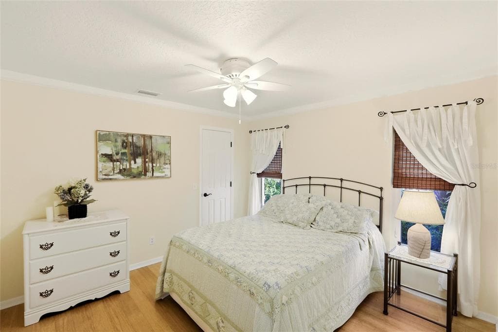 12806 7TH AVENUE NE photo 24