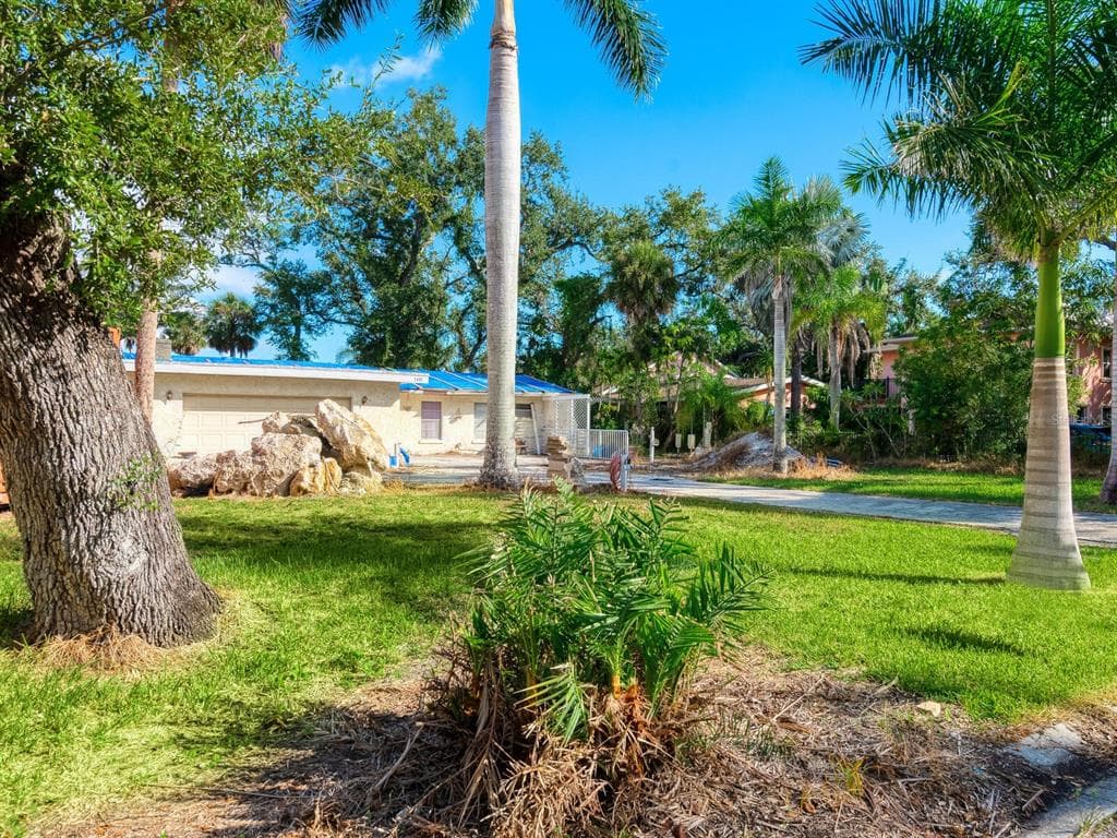 1401 1ST AVENUE E photo 6