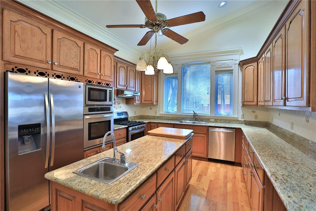 15551 NW HIGHWAY 225 photo 19