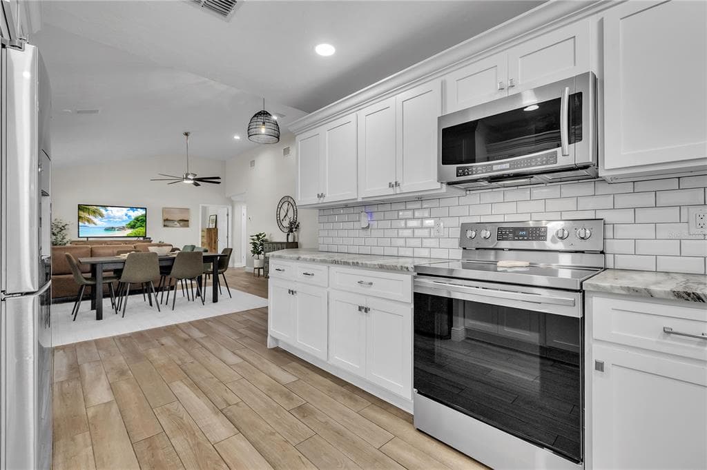 6723 AVENUE C photo 24