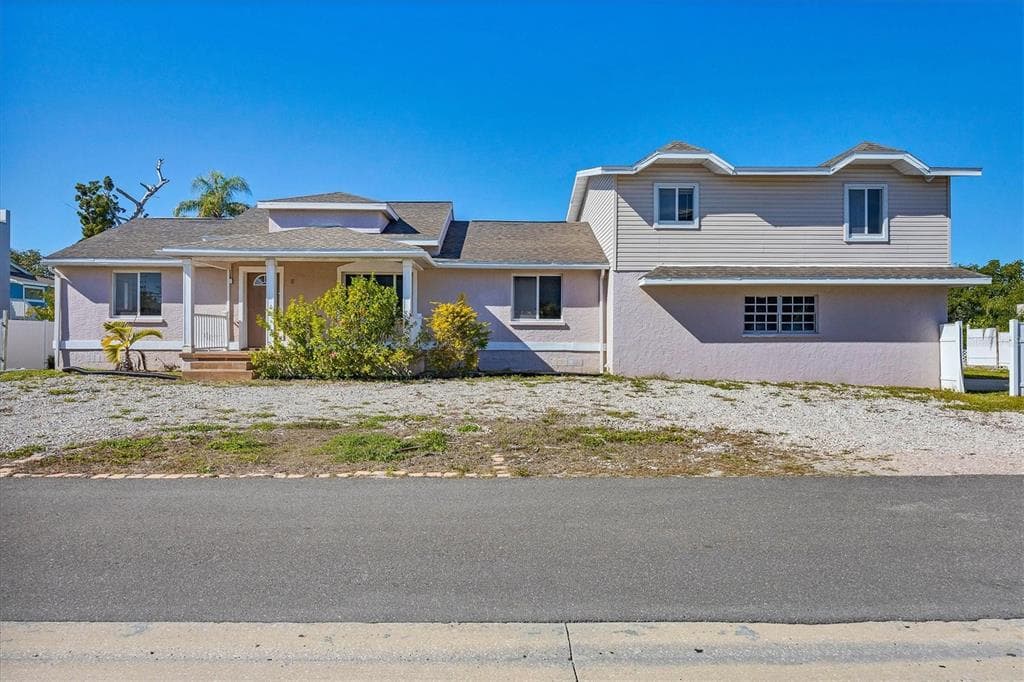 651 JUNGLE QUEEN WAY photo 11