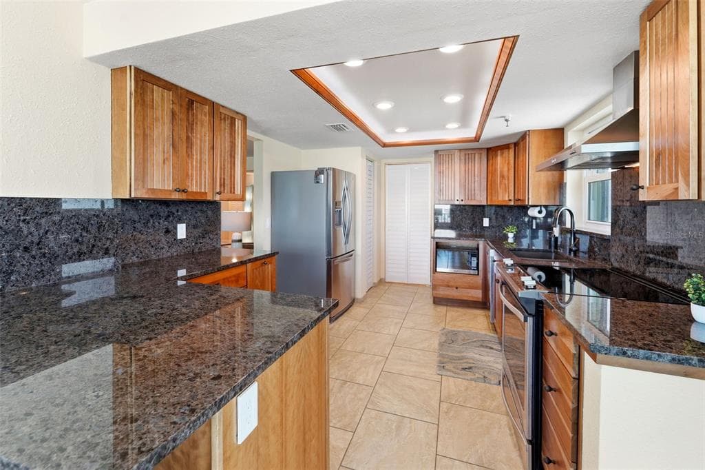 15316 GULF BOULEVARD 404 photo 10