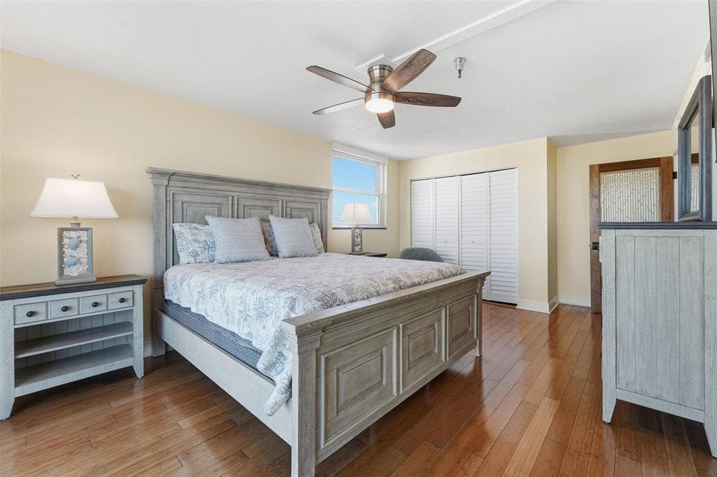 15316 GULF BOULEVARD 404 photo 18