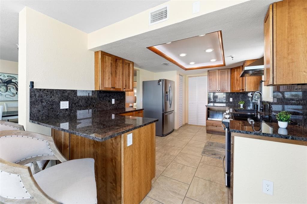 15316 GULF BOULEVARD 404 photo 11