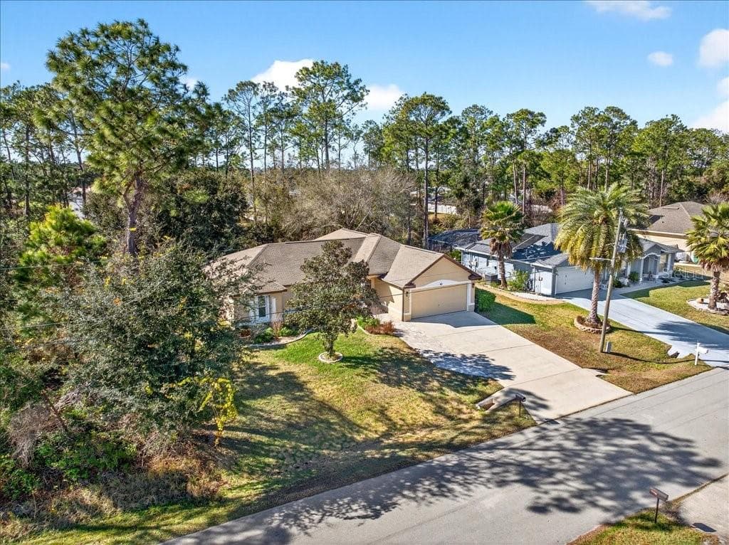 42 RUSSELL DRIVE photo 3