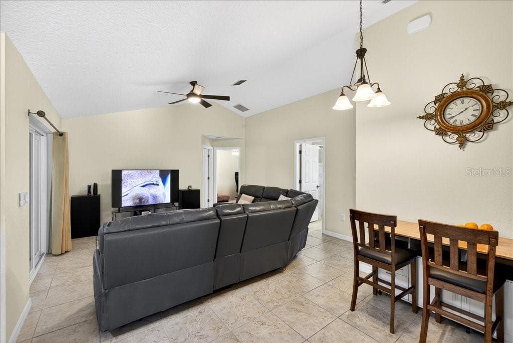 42 RUSSELL DRIVE photo 10